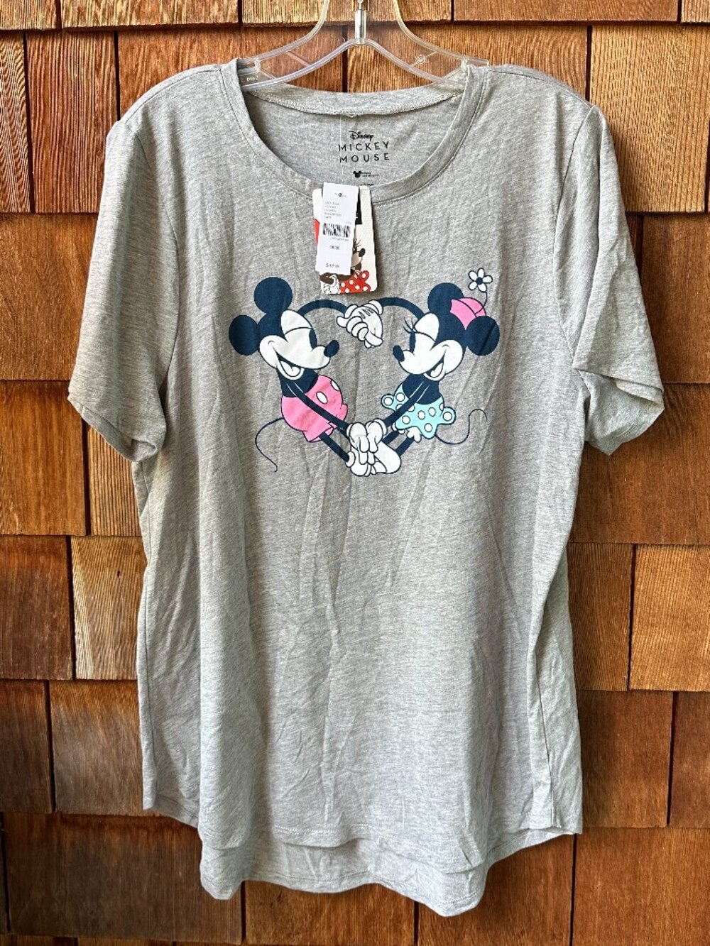NWT Disney Classic Gray Mickey & Minnie Heart Graphic Tee in Women's 18/20